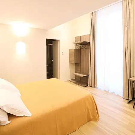 Municipio Luxury Neapol