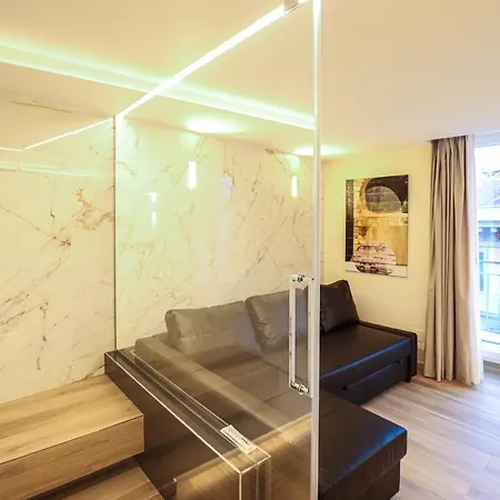 Municipio Luxury 4* נאפולי